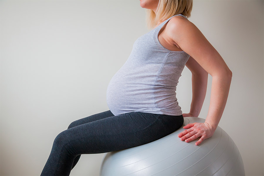 Tres ejercicios clave para fortalecer el suelo pélvico durante el embarazo